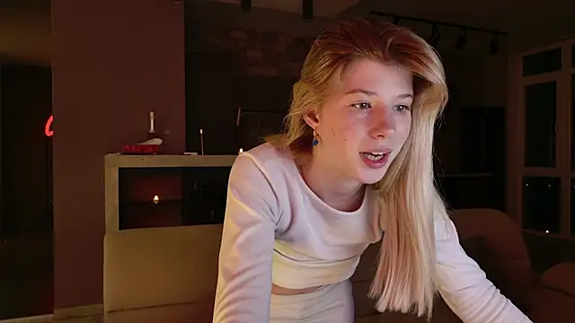 Bella amory online show from 02/11/25, 11:44