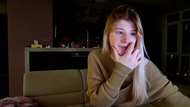 Bella amory online show from 03/17/25, 10:49