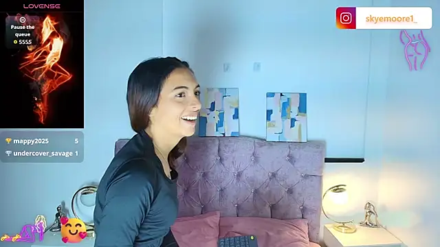 Skye Moore online show from 09/26/25, 11:58