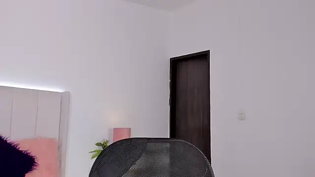 Mirandaa Rogers online show from 12/14/25, 02:44