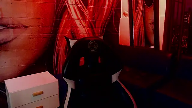 Rouse darkk online show from 04/19/26, 06:10