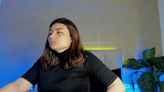  michonne  online show from 10/15/25, 08:31