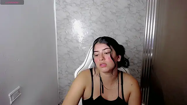 hello kityy25 online show from 03/19/26, 02:26