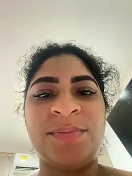 Snapshot of Tana_latin chatting on 05/17/26, 04:21 Tana latin online show from 05/17/26, 04:21
