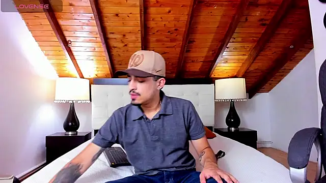 Sebastian Berne online show from 03/08/25, 07:31