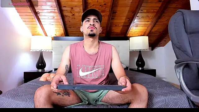 Sebastian Berne online show from 03/22/25, 07:20