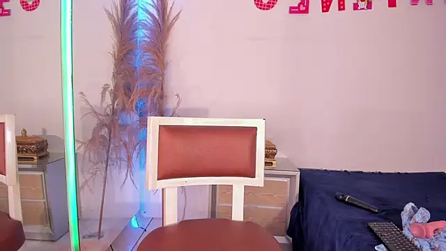 kassandra Lara online show from 02/20/25, 02:07