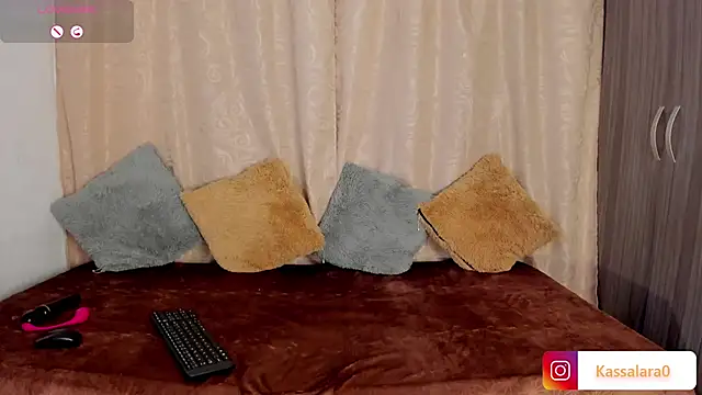 kassandra Lara online show from 09/19/25, 02:57