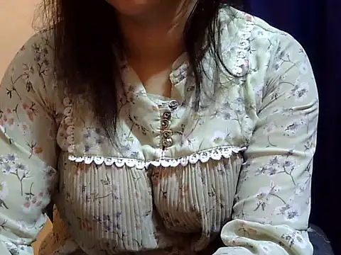 Snapshot of Your_cutiepie_ chatting on 02/18/25, 09:32 Your cutiepie online show from 02/18/25, 09:32
