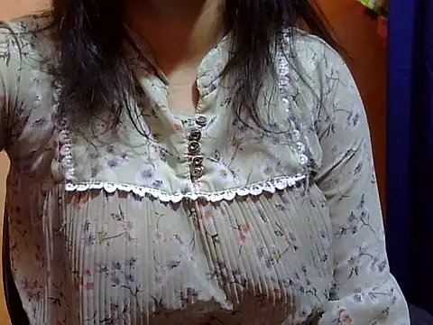 Snapshot of Your_cutiepie_ chatting on 02/20/25, 03:30 Your cutiepie online show from 02/20/25, 03:30