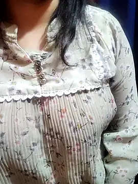Snapshot of Your_cutiepie_ chatting on 02/21/25, 06:51 Your cutiepie online show from 02/21/25, 06:51