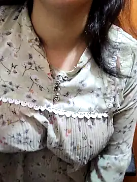 Snapshot of Your_cutiepie_ chatting on 02/28/25, 11:23 Your cutiepie online show from 02/28/25, 11:23