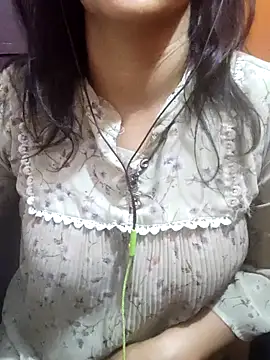 Snapshot of Your_cutiepie_ chatting on 03/02/25, 09:32 Your cutiepie online show from 03/02/25, 09:32