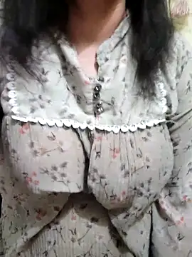 Snapshot of Your_cutiepie_ chatting on 03/14/25, 02:08 Your cutiepie online show from 03/14/25, 02:08
