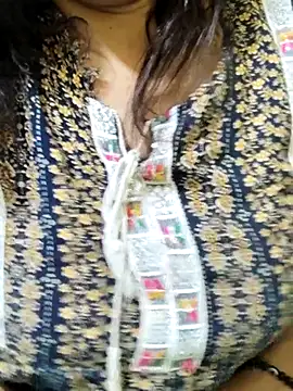 Snapshot of Your_cutiepie_ chatting on 09/23/25, 06:11 Your cutiepie online show from 09/23/25, 06:11