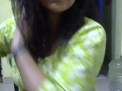 Snapshot of Your_cutiepie_ chatting on 10/18/25, 06:30 Your cutiepie online show from 10/18/25, 06:30