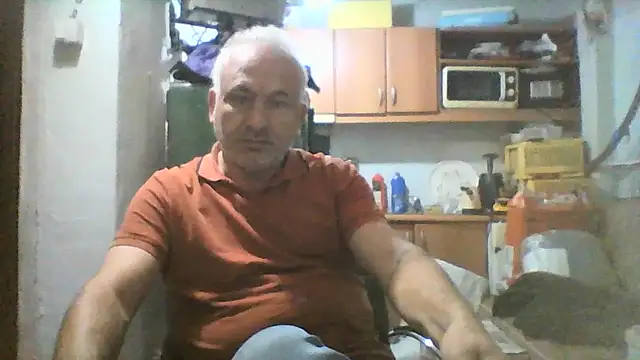 Snapshot of murat7888 chatting on 10/15/25, 06:24 murat7888 online show from 10/15/25, 06:24