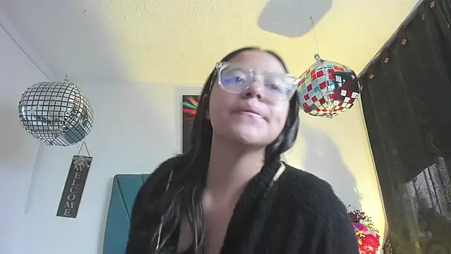 Snapshot of Ariel_star1 chatting on 04/30/26, 01:28 Ariel star1 online show from 04/30/26, 01:28