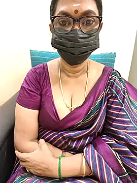 Snapshot of niiveditha chatting on 02/22/25, 04:30 niiveditha online show from 02/22/25, 04:30