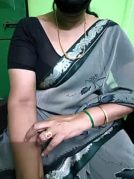 Snapshot of niiveditha chatting on 03/13/25, 01:40 niiveditha online show from 03/13/25, 01:40