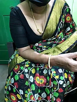 Snapshot of niiveditha chatting on 09/15/25, 02:50 niiveditha online show from 09/15/25, 02:50