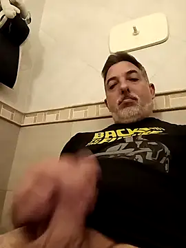 Snapshot of Sexyguycumming chatting on 03/18/25, 02:15 Sexyguycumming online show from 03/18/25, 02:15