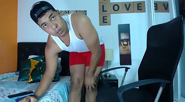 Snapshot of biigjhonny chatting on 02/06/25, 05:09 biigjhonny online show from 02/06/25, 05:09