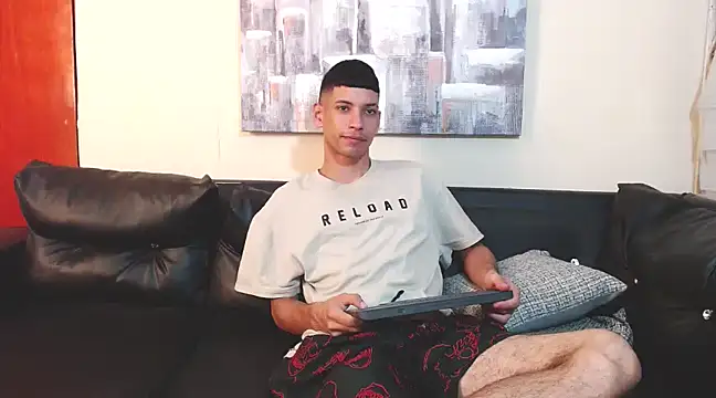 Snapshot of biigjhonny chatting on 02/24/25, 01:02 biigjhonny online show from 02/24/25, 01:02