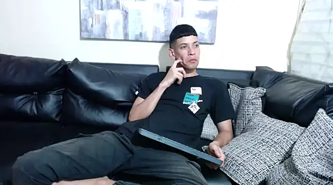 Snapshot of biigjhonny chatting on 02/26/25, 02:26 biigjhonny online show from 02/26/25, 02:26