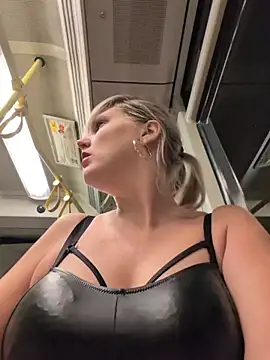 Sexybiene969 online show from 12/01/25, 05:18