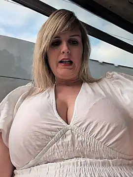 Sexybiene969 online show from 04/15/26, 04:14