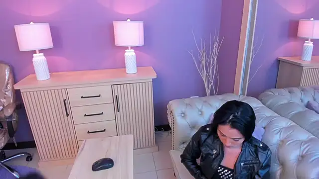 scarlet edwars online show from 02/22/25, 11:24