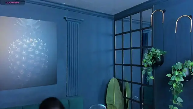 scarlet edwars online show from 09/20/25, 05:36