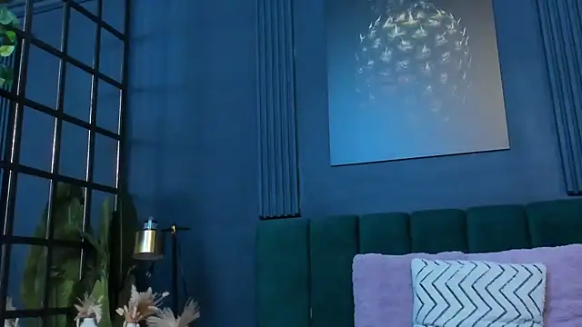 scarlet edwars online show from 10/01/25, 07:09