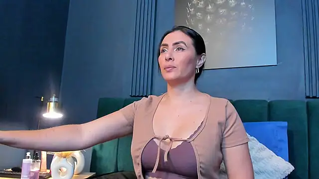 scarlet edwars online show from 02/05/26, 06:45