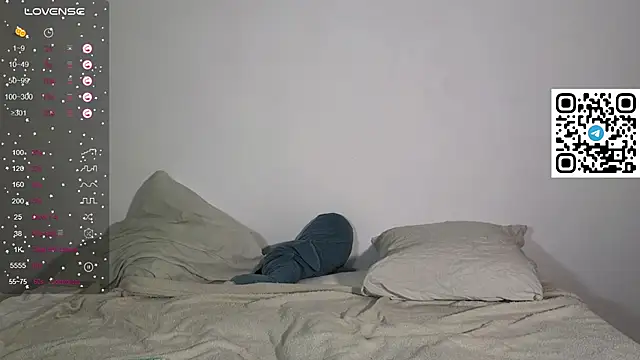 Julian wins online show from 12/20/25, 04:47