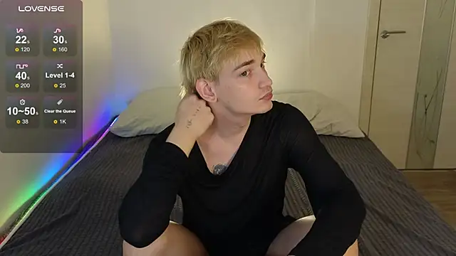 Julian wins online show from 04/24/26, 11:07