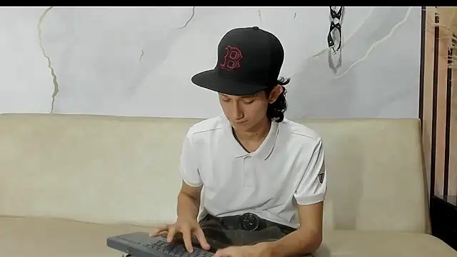 LucioDelDuque online show from 02/20/25, 01:25