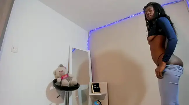 enyelsalas2 online show from 02/28/25, 01:26