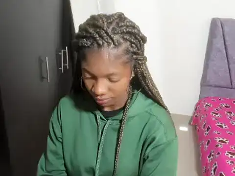 enyelsalas2 online show from 10/21/25, 02:12