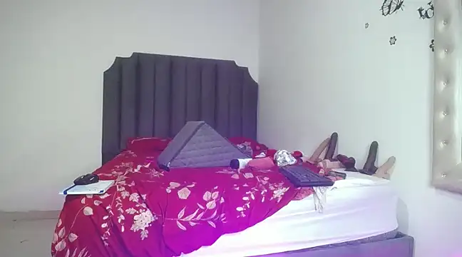 moree Queen online show from 02/12/25, 12:05