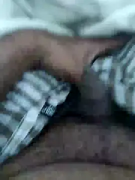 Snapshot of Tamil_small_cock chatting on 02/10/25, 04:25 Tamil small cock online show from 02/10/25, 04:25