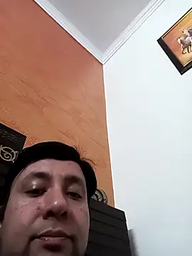 Snapshot of innocentboy1987 chatting on 02/12/25, 10:35 innocentboy1987 online show from 02/12/25, 10:35