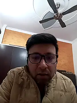 Snapshot of innocentboy1987 chatting on 02/13/25, 07:56 innocentboy1987 online show from 02/13/25, 07:56