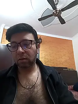 Snapshot of innocentboy1987 chatting on 02/13/25, 11:06 innocentboy1987 online show from 02/13/25, 11:06