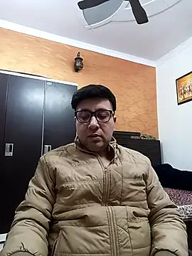 Snapshot of innocentboy1987 chatting on 02/14/25, 08:42 innocentboy1987 online show from 02/14/25, 08:42