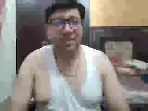 Snapshot of innocentboy1987 chatting on 02/17/25, 08:09 innocentboy1987 online show from 02/17/25, 08:09