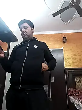 Snapshot of innocentboy1987 chatting on 03/03/25, 05:09 innocentboy1987 online show from 03/03/25, 05:09