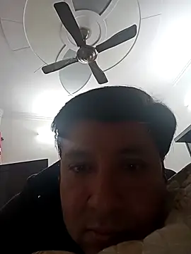 Snapshot of innocentboy1987 chatting on 03/10/25, 08:37 innocentboy1987 online show from 03/10/25, 08:37