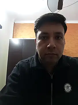 Snapshot of innocentboy1987 chatting on 11/17/25, 08:53 innocentboy1987 online show from 11/17/25, 08:53